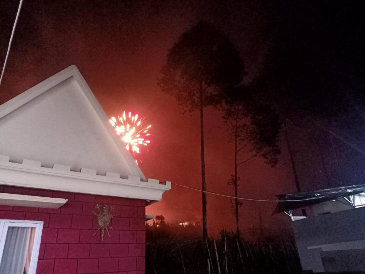 Istana Bromo Resort Exterior foto