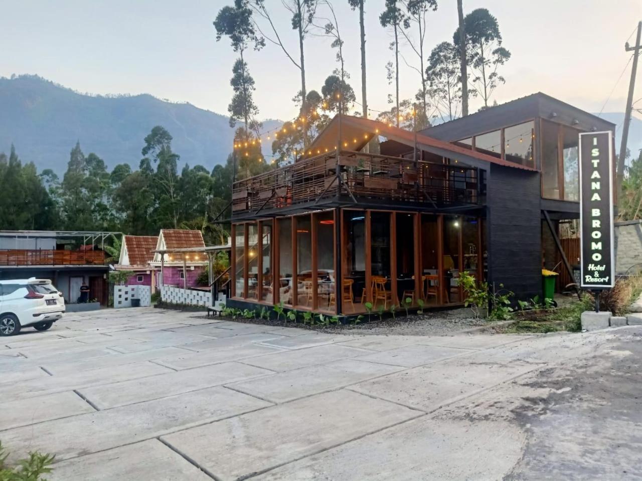 Istana Bromo Resort Exterior foto