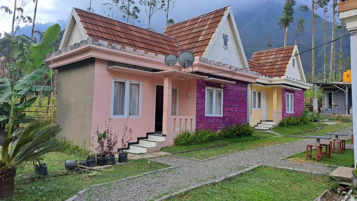 Istana Bromo Resort Exterior foto